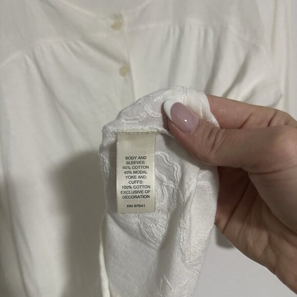 J. Jill White Scoop Neck Button Top 3/4 Sleeve Embroidered Hem Size Small - Picture 3 of 7